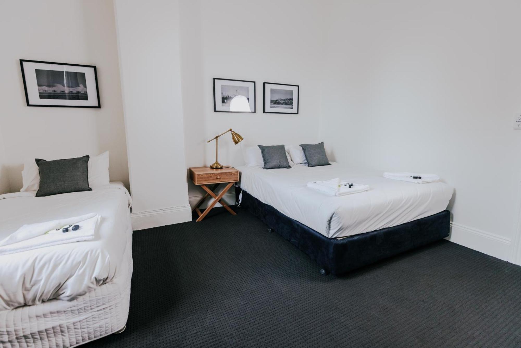 Holmesville Hotel الغرفة الصورة